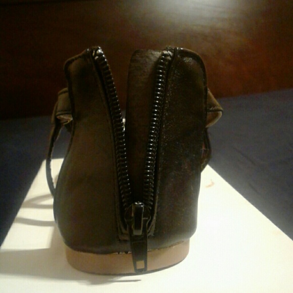 Sandals - Picture 5 of 5